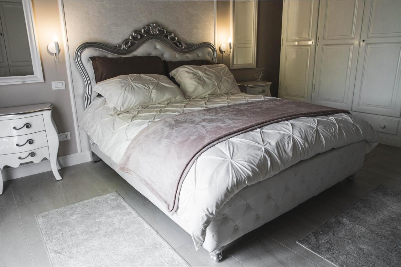 Belvedere Luxury Apartment, View On The Lucca Walls ภายนอก รูปภาพ