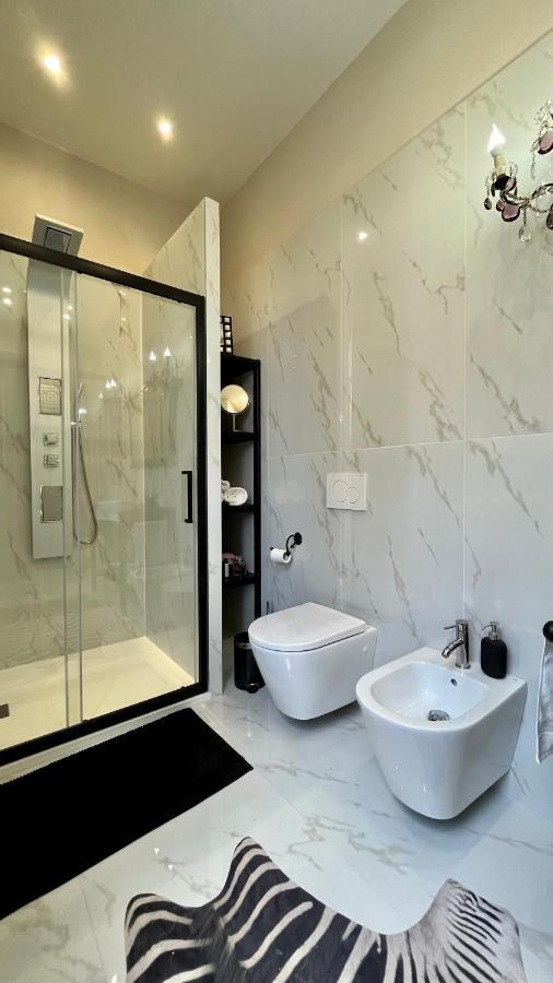 Belvedere Luxury Apartment, View On The Lucca Walls ภายนอก รูปภาพ