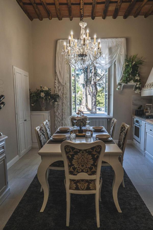 Belvedere Luxury Apartment, View On The Lucca Walls ภายนอก รูปภาพ