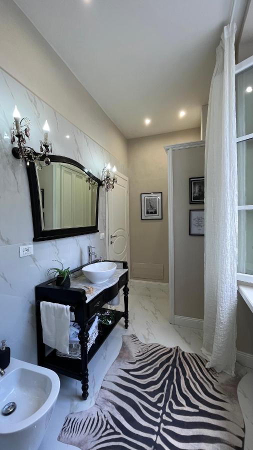 Belvedere Luxury Apartment, View On The Lucca Walls ภายนอก รูปภาพ
