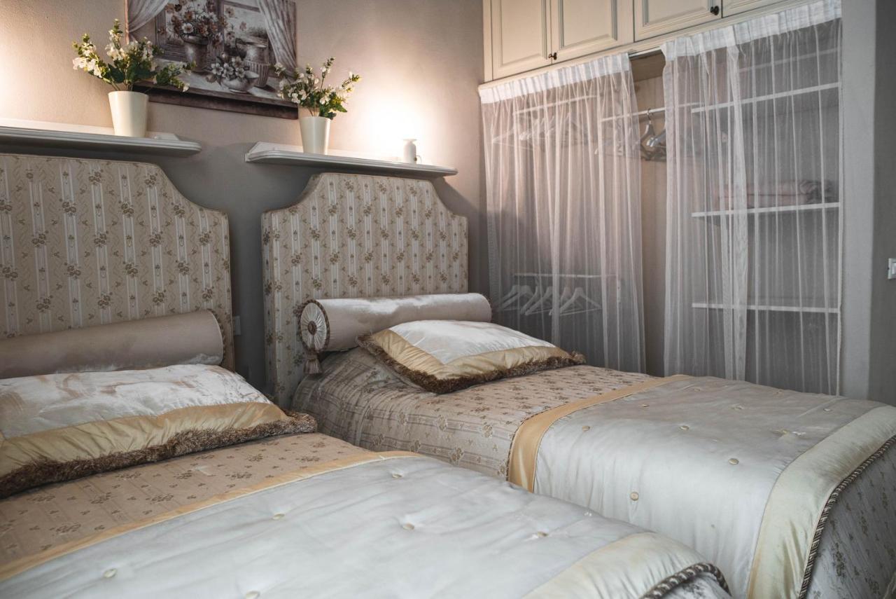 Belvedere Luxury Apartment, View On The Lucca Walls ภายนอก รูปภาพ