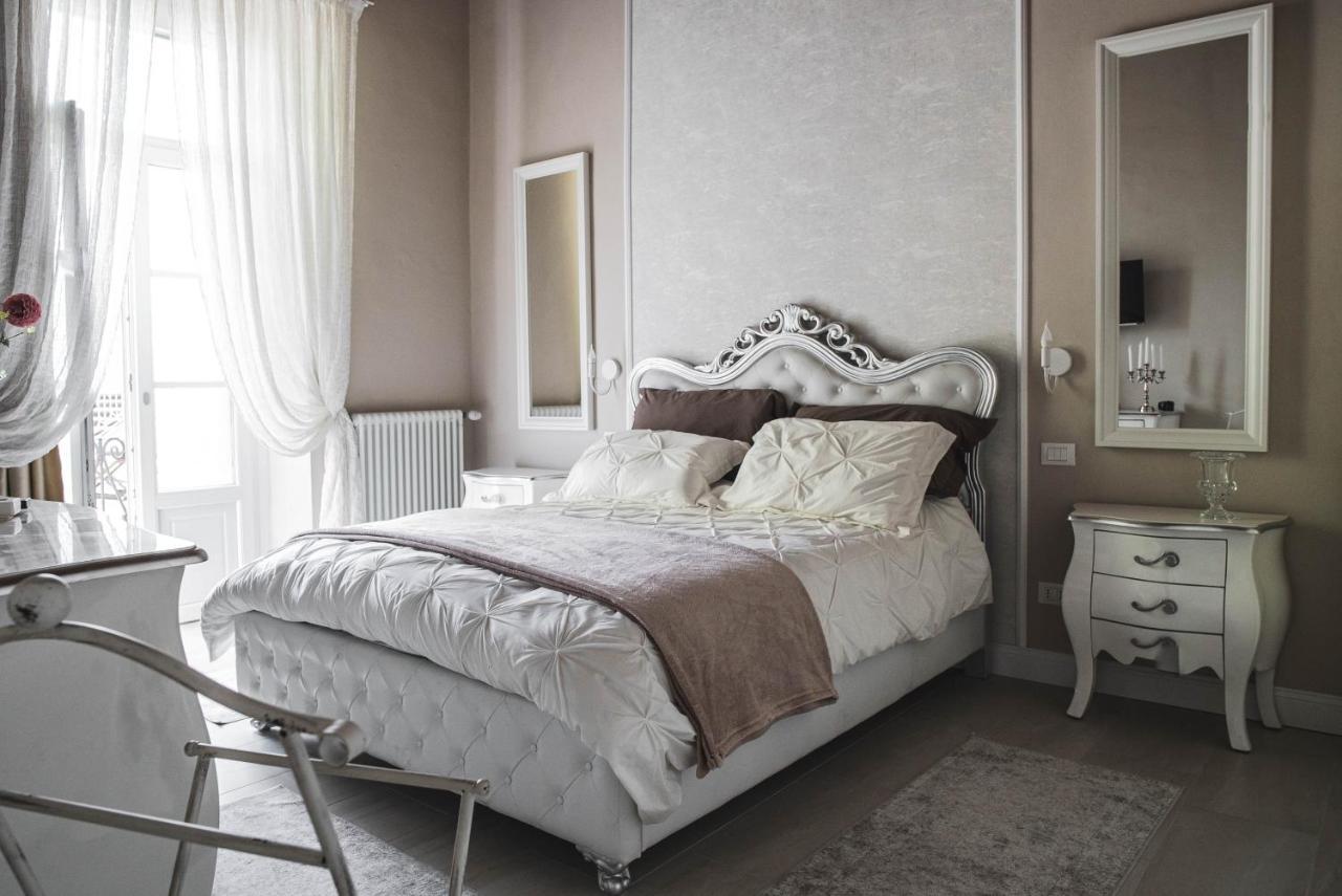 Belvedere Luxury Apartment, View On The Lucca Walls ภายนอก รูปภาพ